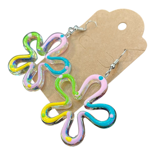 Colorful flower-shaped earrings 