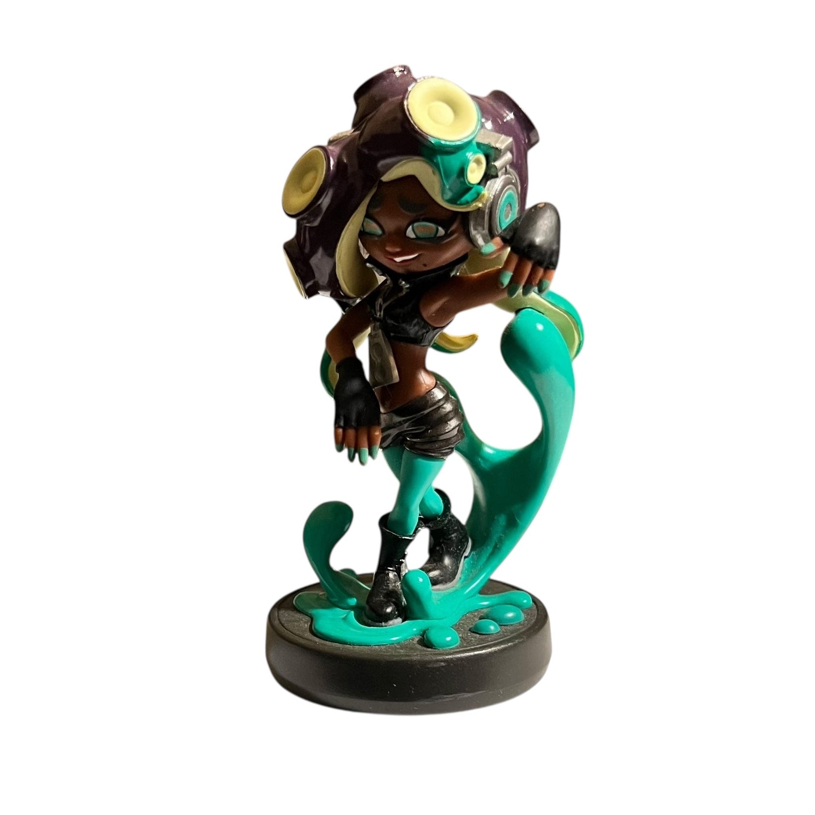 Preowned Marina Nintendo amiibo figure with working NFC, tested and photographed by JenDore.
